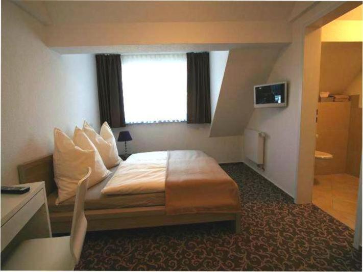 Pension Lok-Inn Walluf Kamer foto