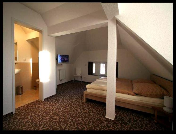 Pension Lok-Inn Walluf Kamer foto